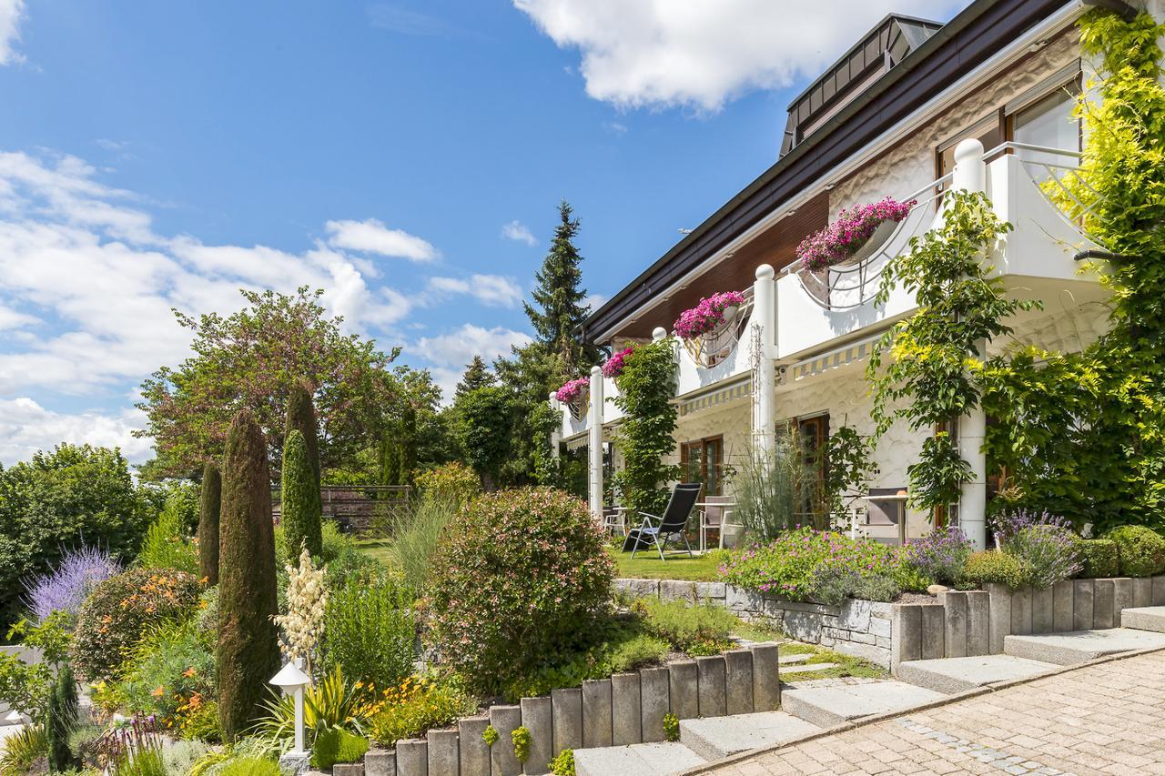 Gaestehaus Anita Gailingen Exteriör bild